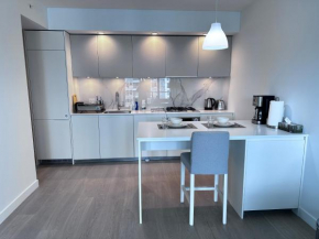 Monthly stay-Relocation Special-New condo at Metrotown